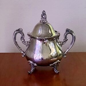 Vintage Reed & Barton El Greco Silverplate Sugar Bowl and Lid 1952